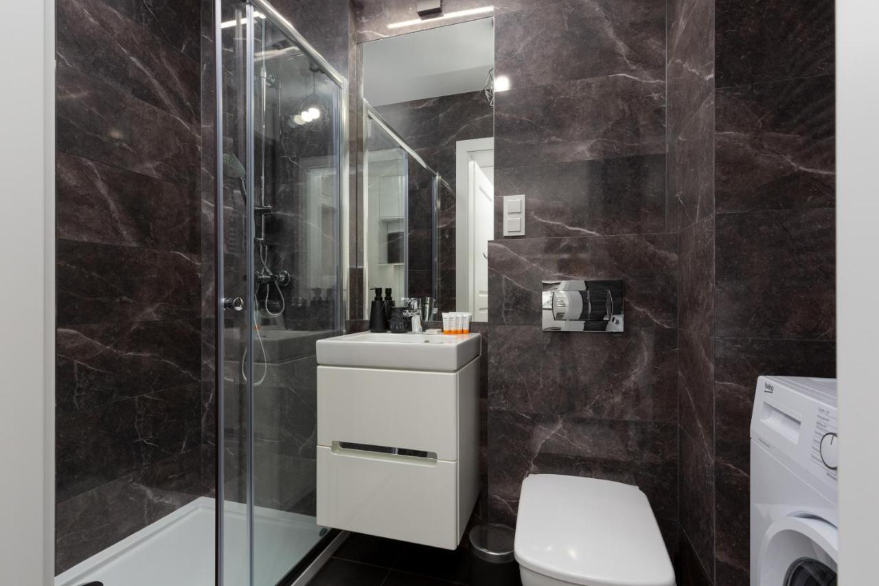Elegancki Apartment Z Parkingiem By Noclegi Renters Warszawa Exteriör bild